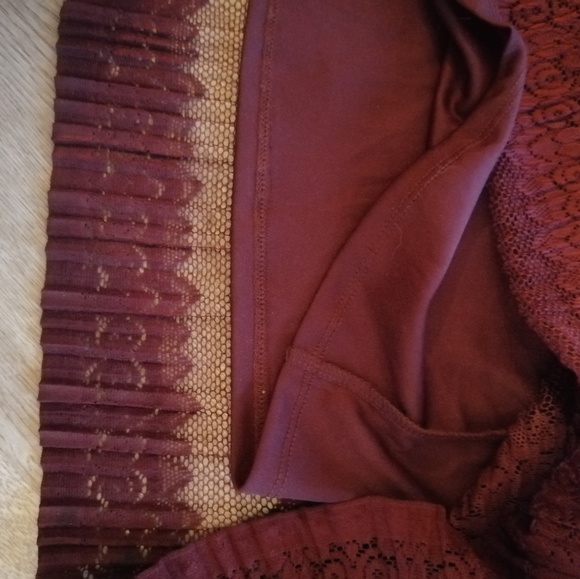 Lace midi skirt - faith and joy - Picture 2 of 9